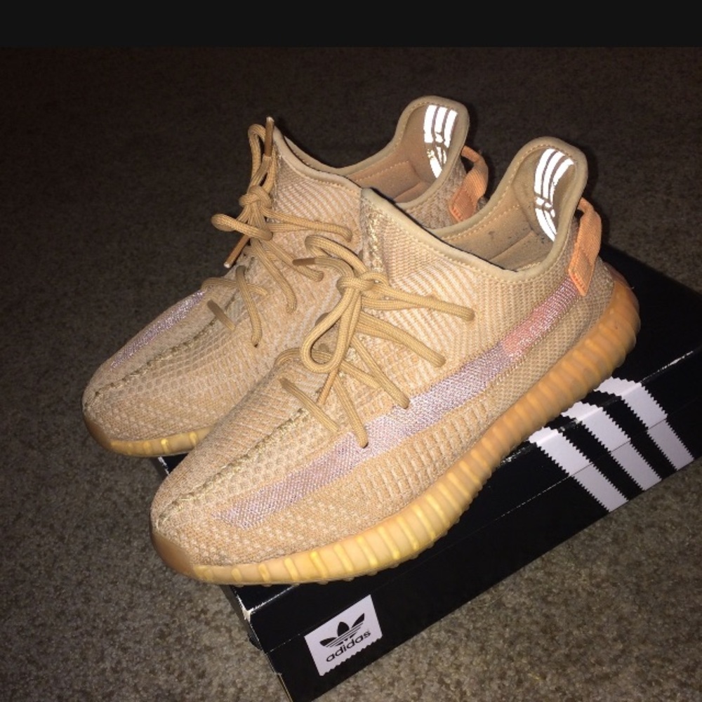 Yeezy 350 V2 Clay